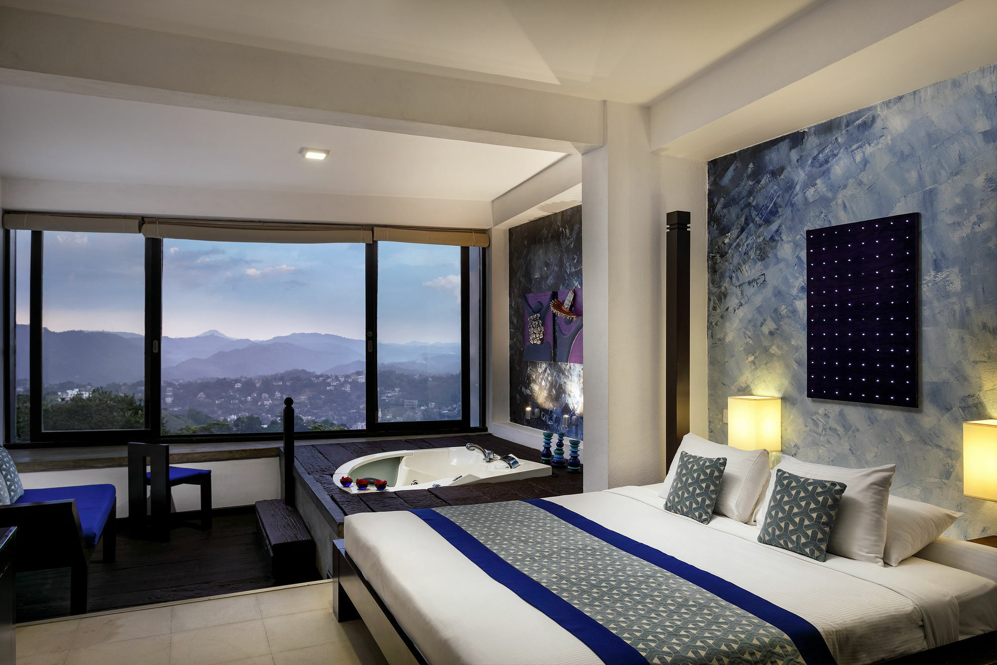 Hotel The Theva Residency Kandy Esterno foto